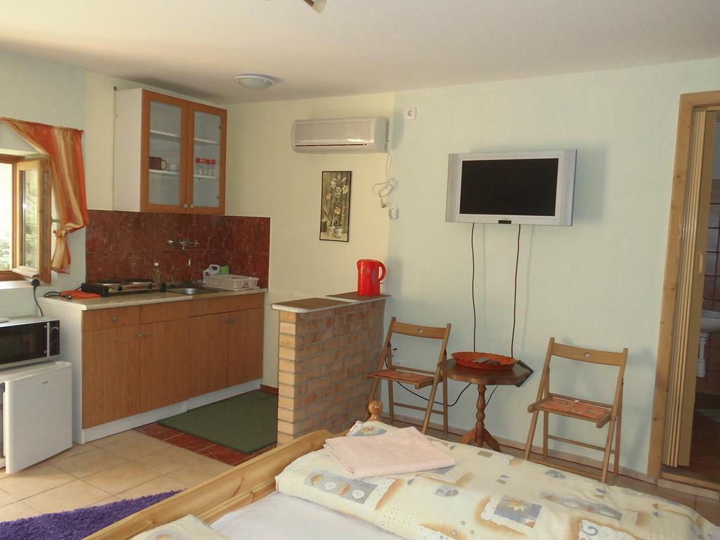 Fenyves Apartman Sárospatak エクステリア 写真