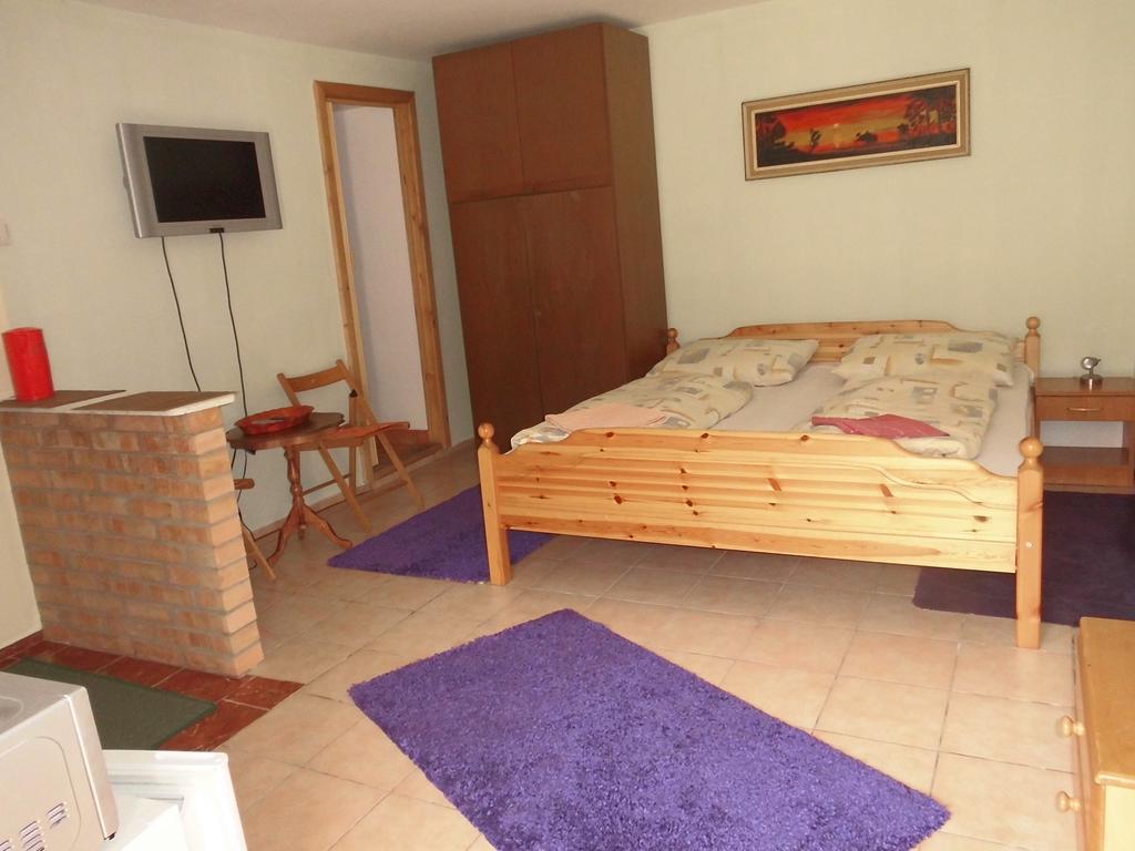 Fenyves Apartman Sárospatak エクステリア 写真
