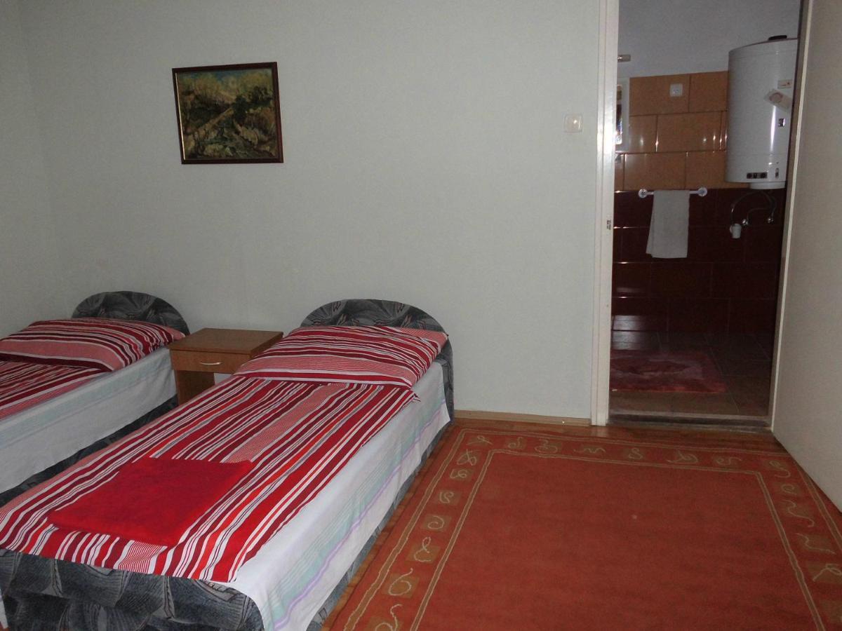 Fenyves Apartman Sárospatak エクステリア 写真